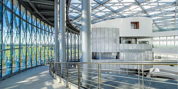 Barco-One-Campus-inside