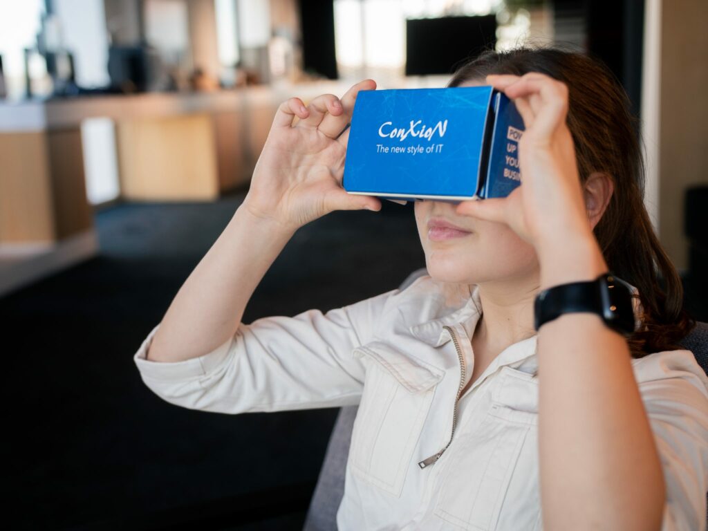 ConXioN VR Cardboard onboarding