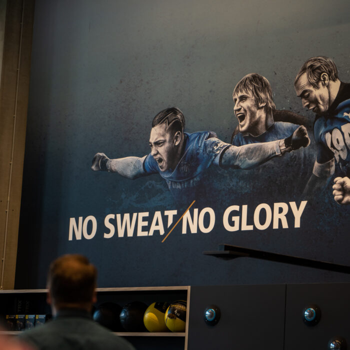 Foto met slogan van Club Brugge: no sweat no glory